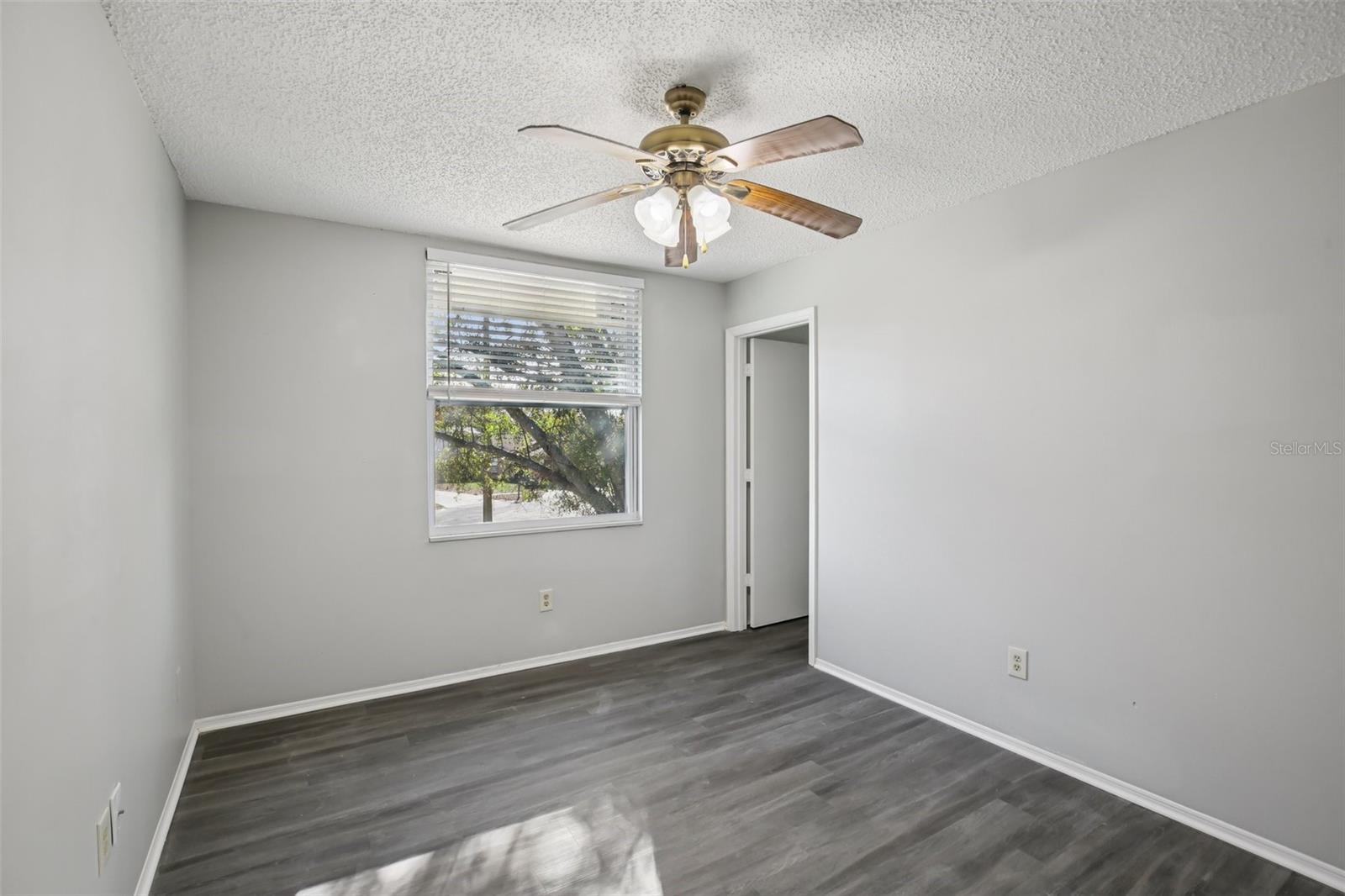 Listing photo id 28 for 1408 Woodstork Drive