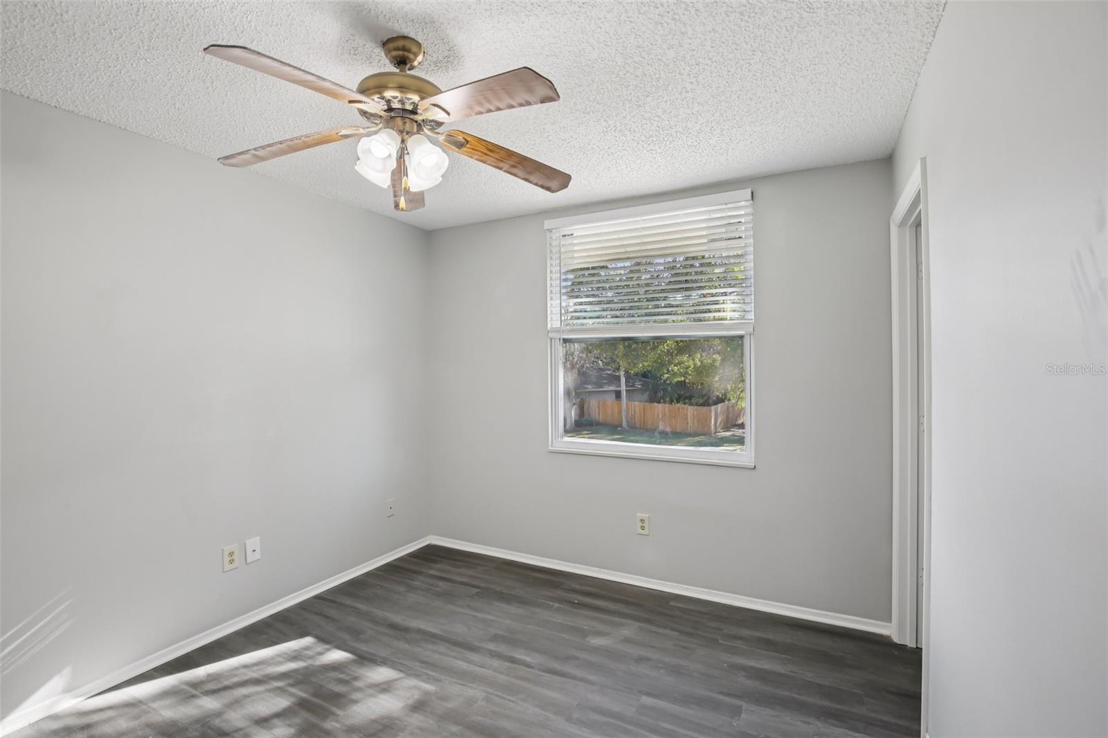 Listing photo id 29 for 1408 Woodstork Drive