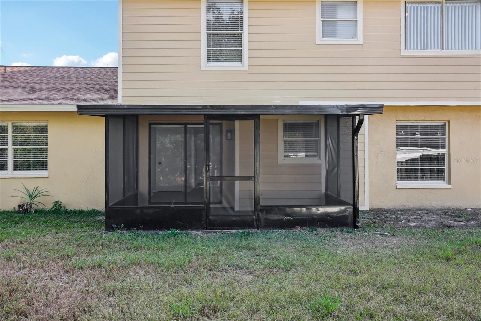 Listing photo id 36 for 1408 Woodstork Drive