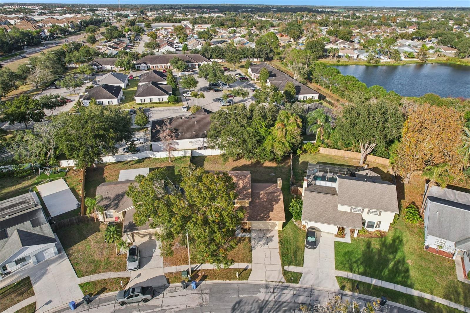 Listing photo id 40 for 1408 Woodstork Drive