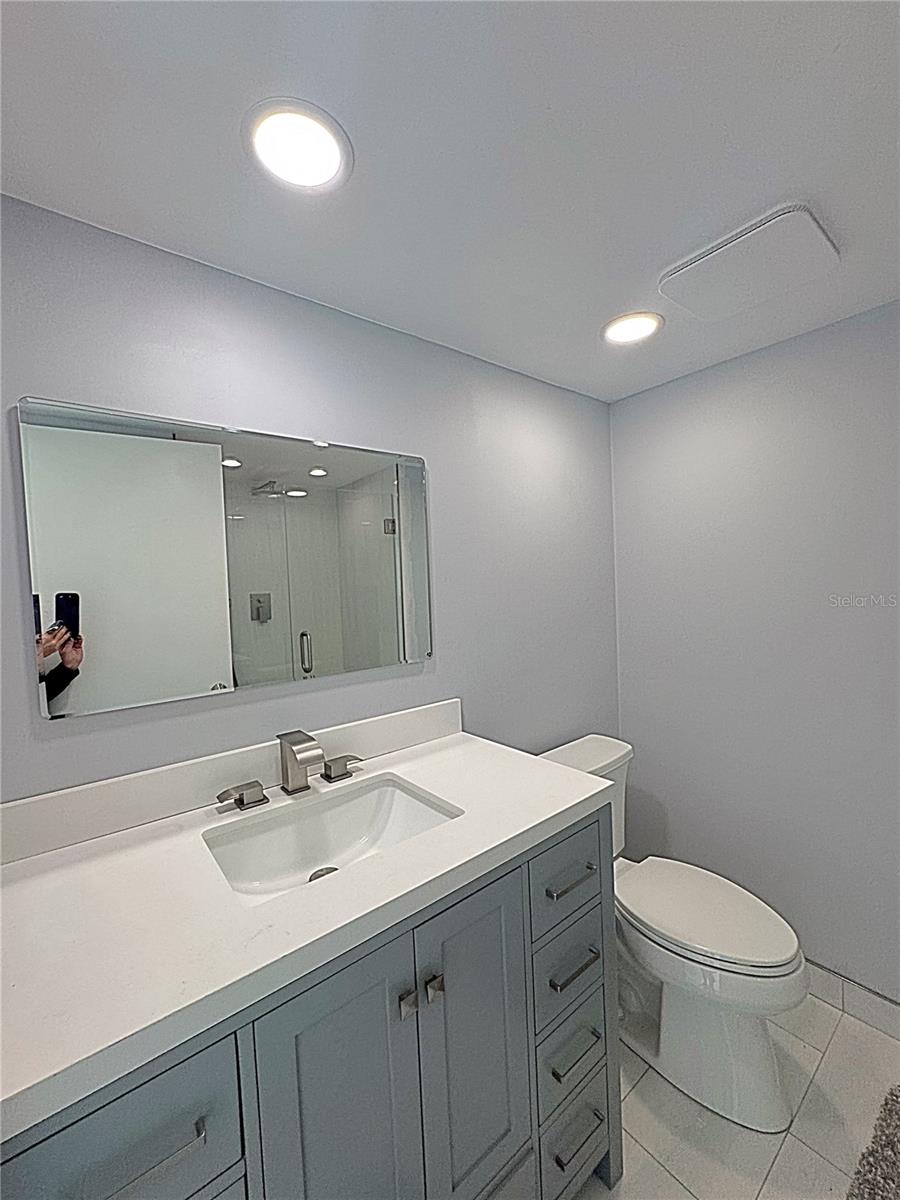 Image 17 of 45 For 400 Island Way 1606