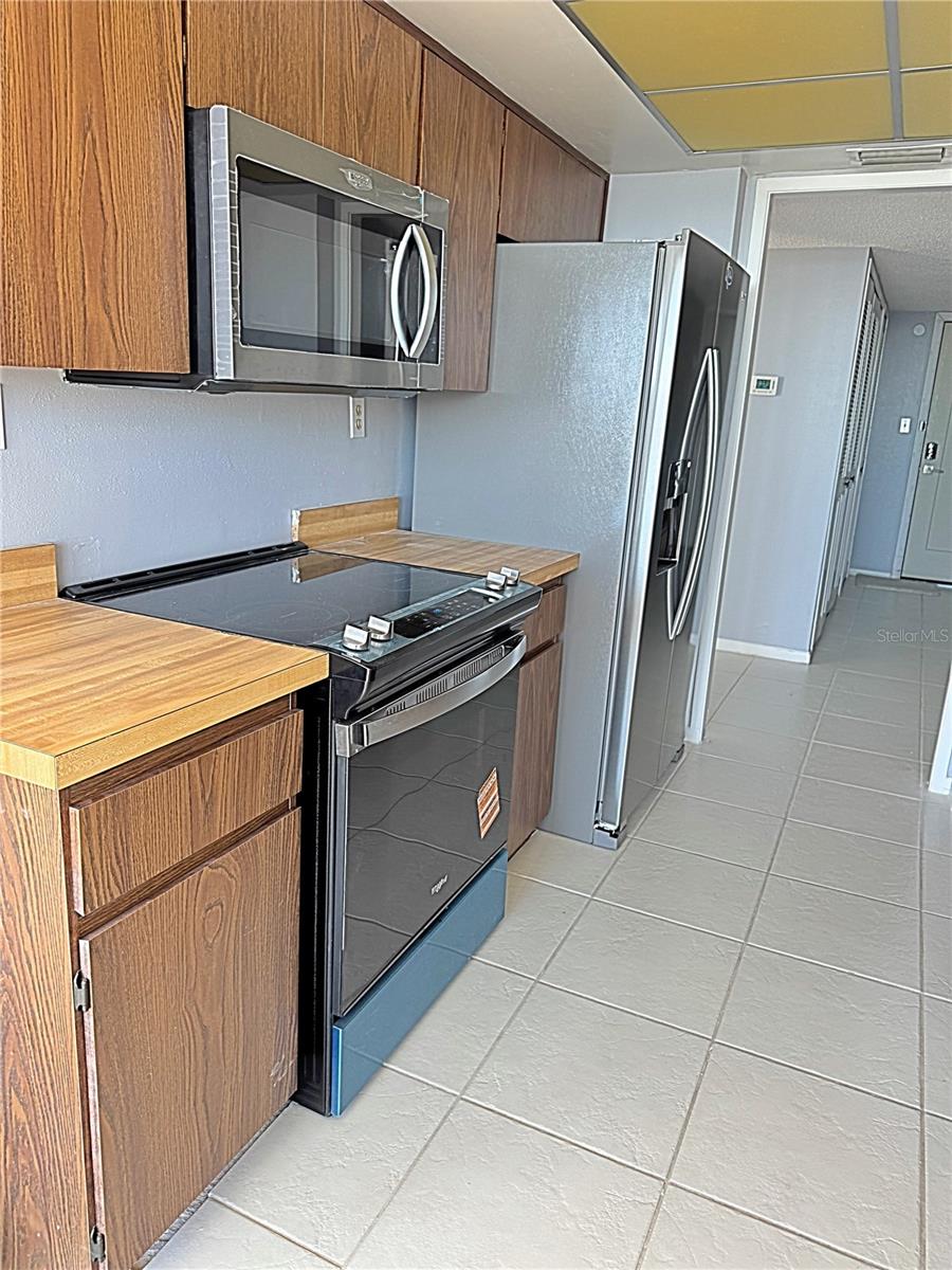 Image 19 of 45 For 400 Island Way 1606