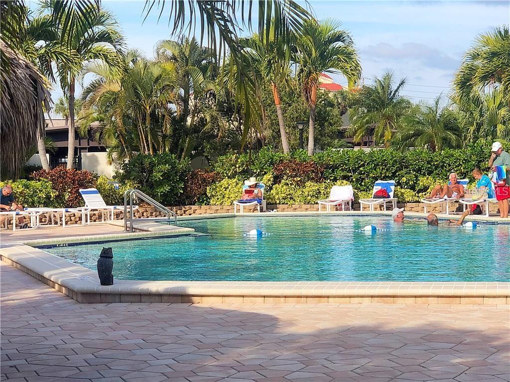 Image 32 of 45 For 400 Island Way 1606