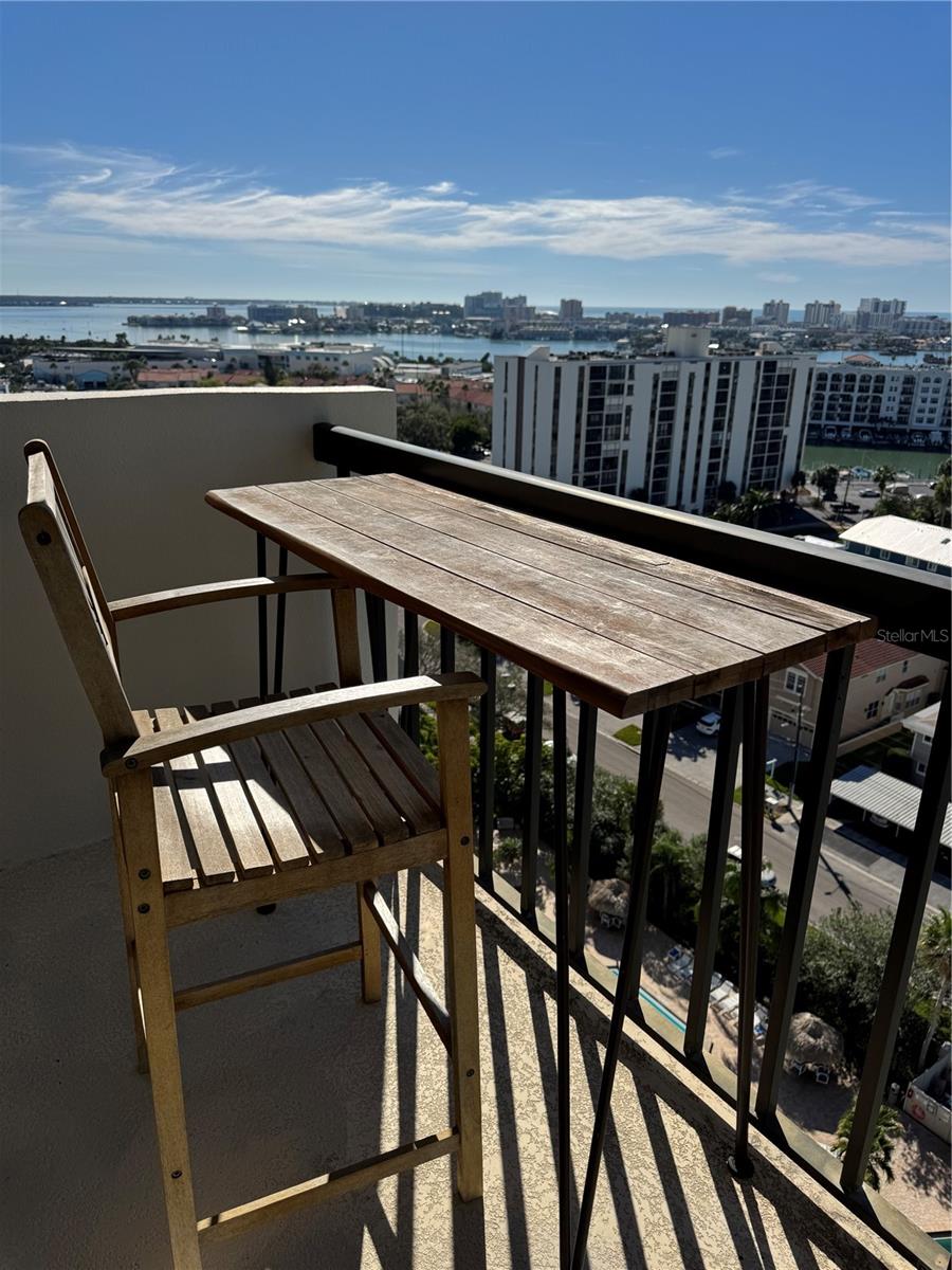 Image 5 of 45 For 400 Island Way 1606