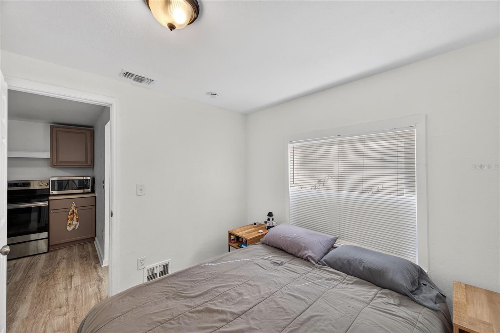 Image 21 of 28 For 4324 16th Avenue S