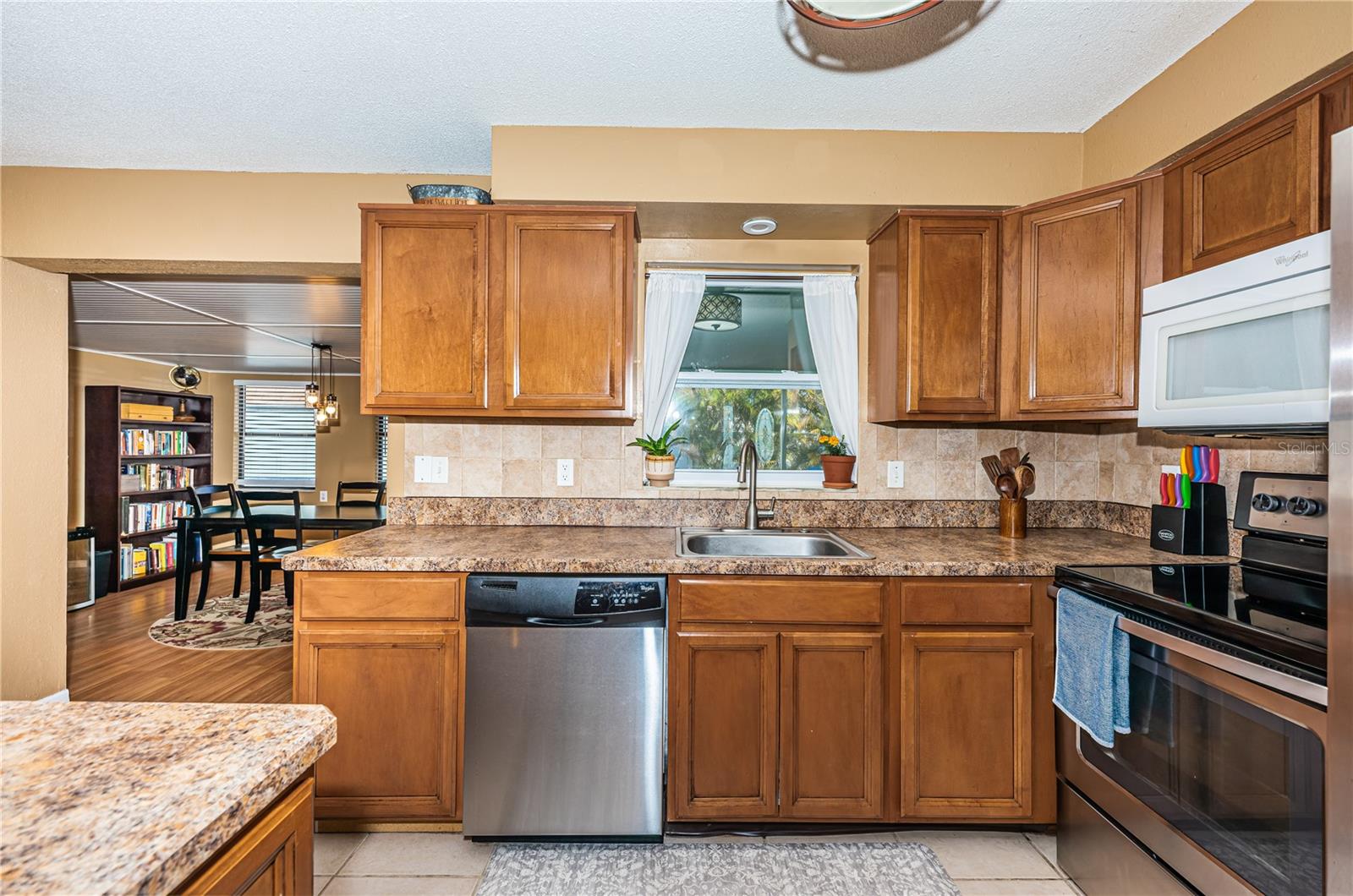 Image 10 of 30 For 1738 Bentley Street