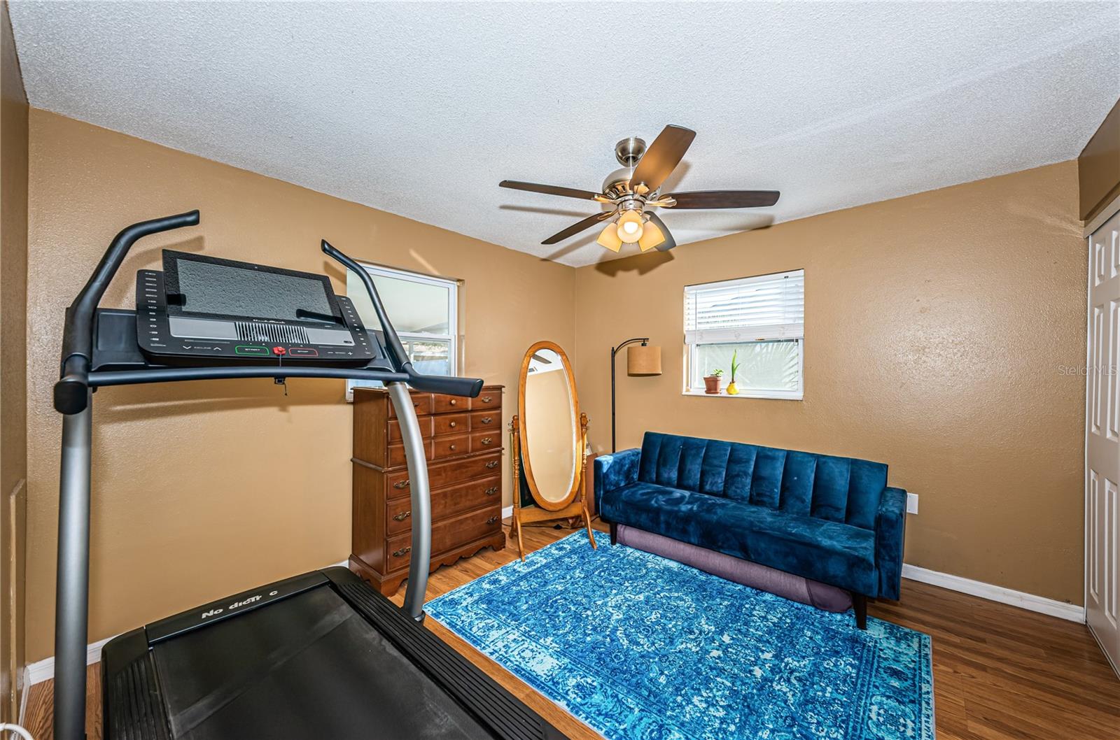 Image 21 of 30 For 1738 Bentley Street