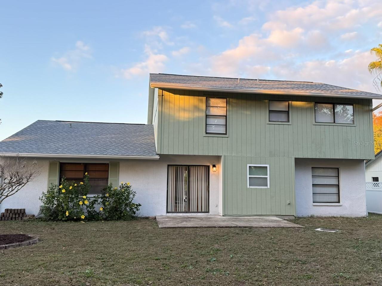 Image 3 of 20 For 4416 Summer Oak Drive