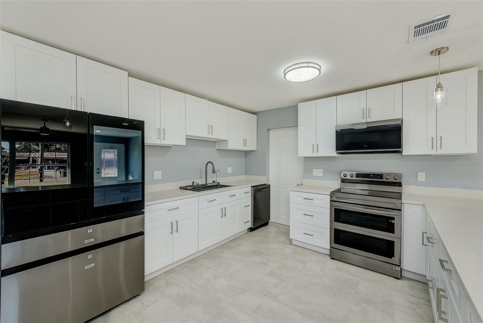 Image 11 of 45 For 6208 Florida Circle E