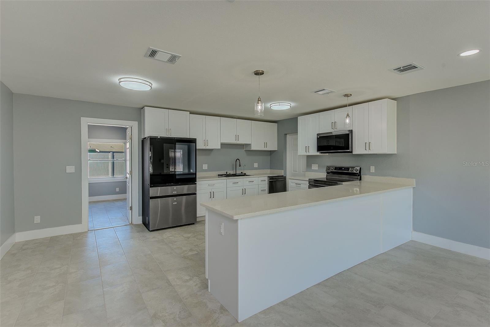 Image 9 of 45 For 6208 Florida Circle E