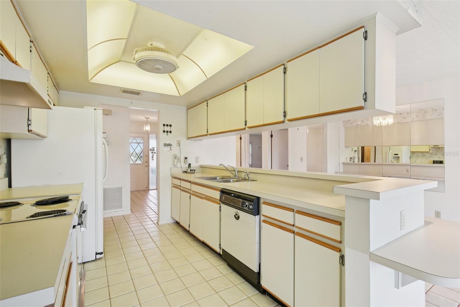 Image 16 of 62 For 706 Westmont Way