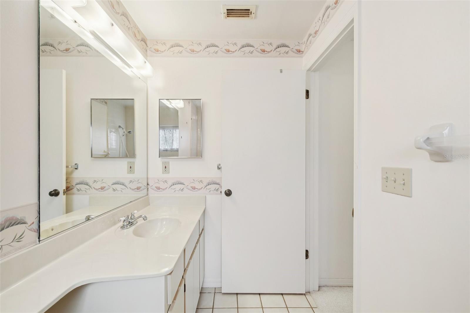 Image 24 of 62 For 706 Westmont Way