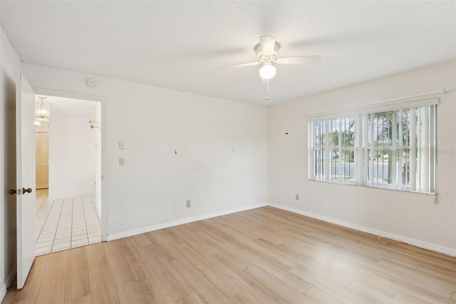 Image 31 of 62 For 706 Westmont Way