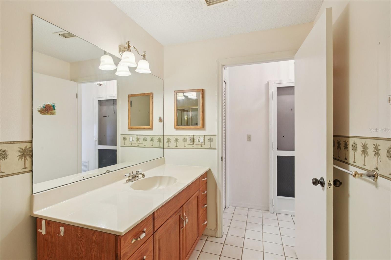 Image 34 of 62 For 706 Westmont Way