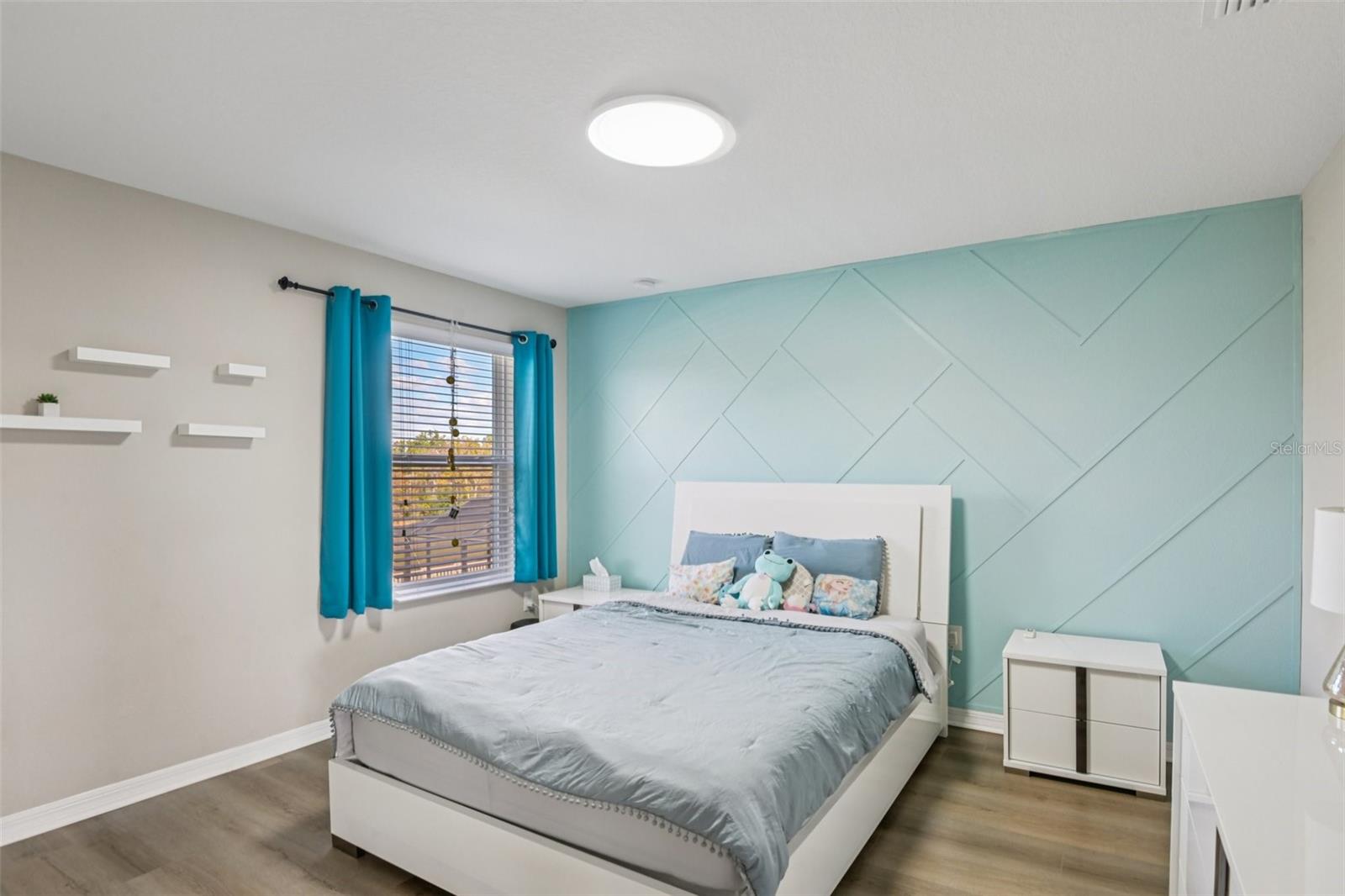 Image 23 of 35 For 17647 Cortes Creek Boulevard