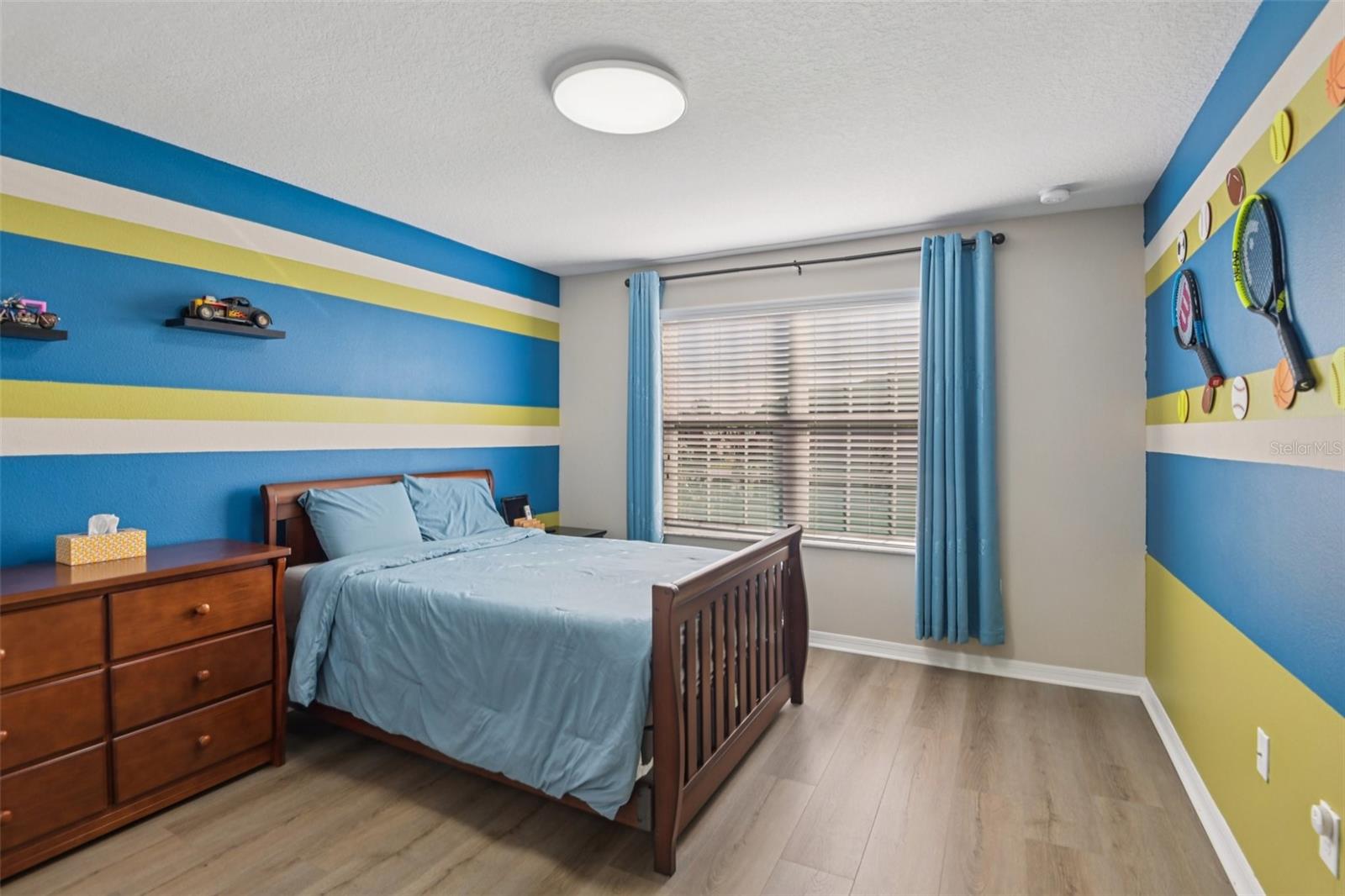 Image 26 of 35 For 17647 Cortes Creek Boulevard