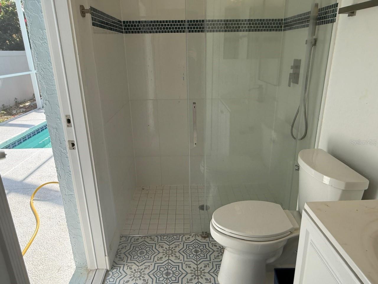 Image 17 of 21 For 319 Country Vineyard Drive