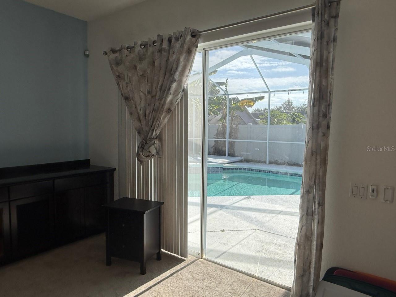 Image 4 of 21 For 319 Country Vineyard Drive