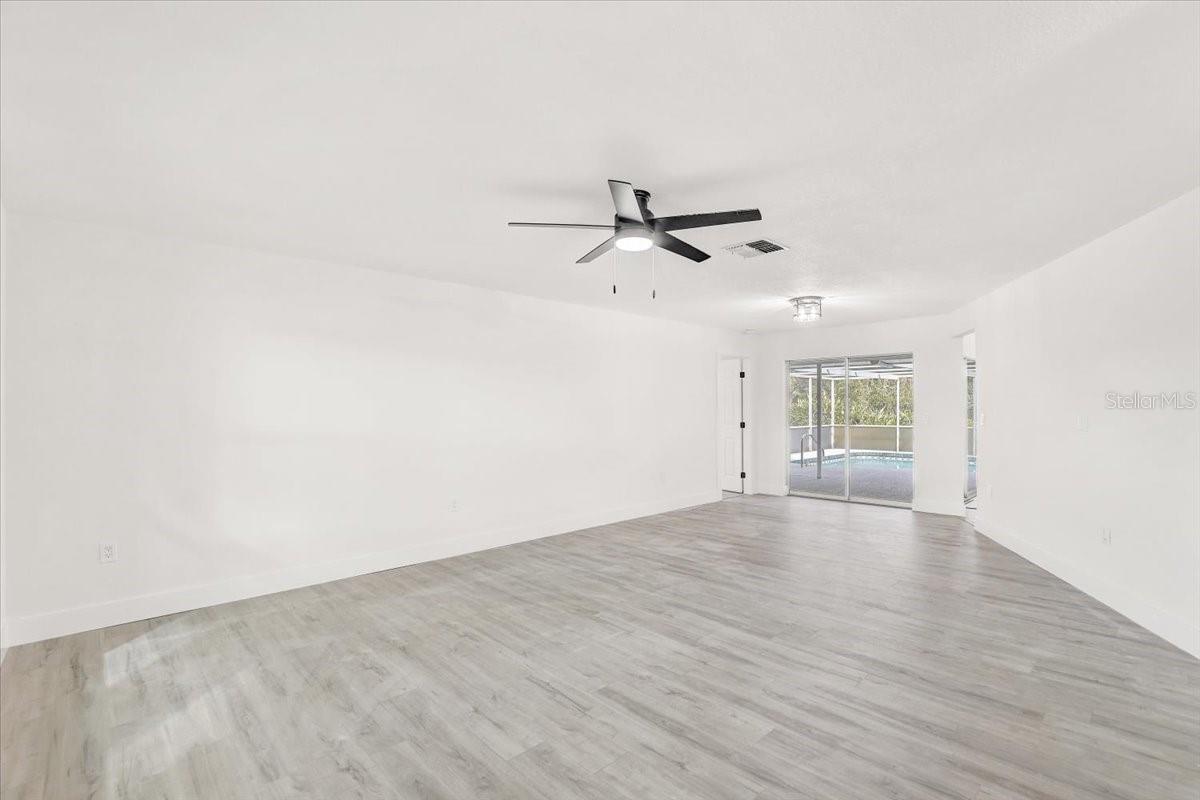 Image 14 of 57 For 1332 Whispering Lane