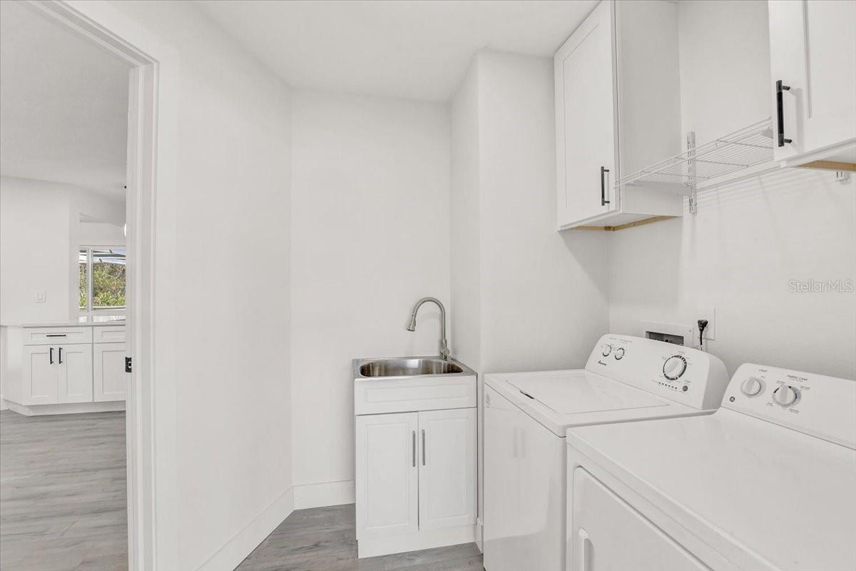 Image 31 of 57 For 1332 Whispering Lane