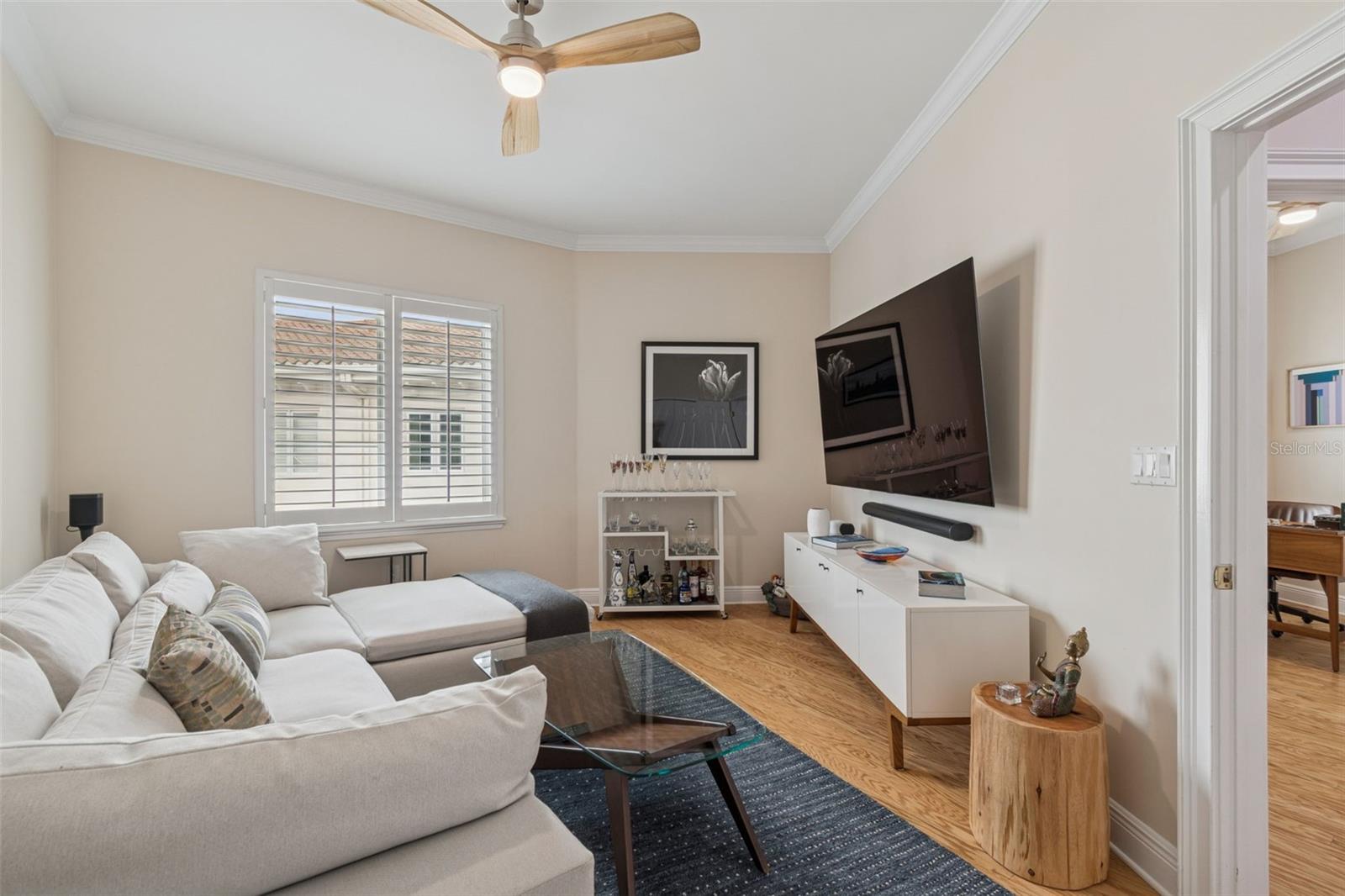 Image 17 of 25 For 1001 Rome Avenue 9