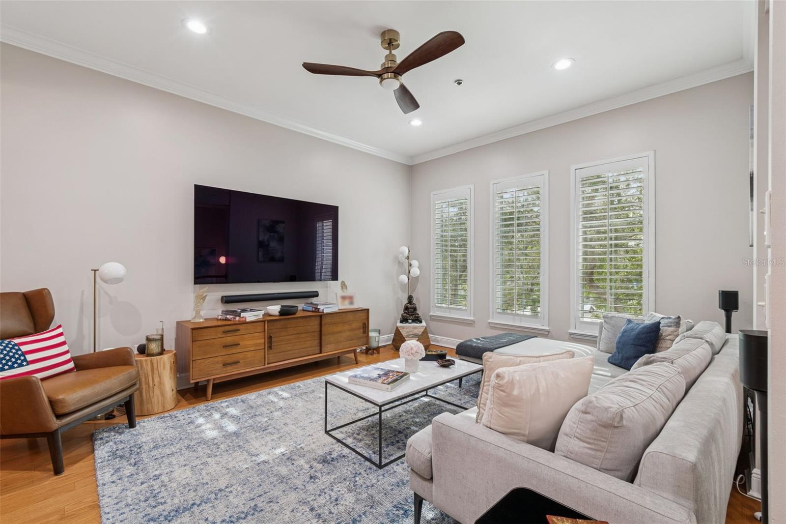 Image 6 of 25 For 1001 Rome Avenue 9