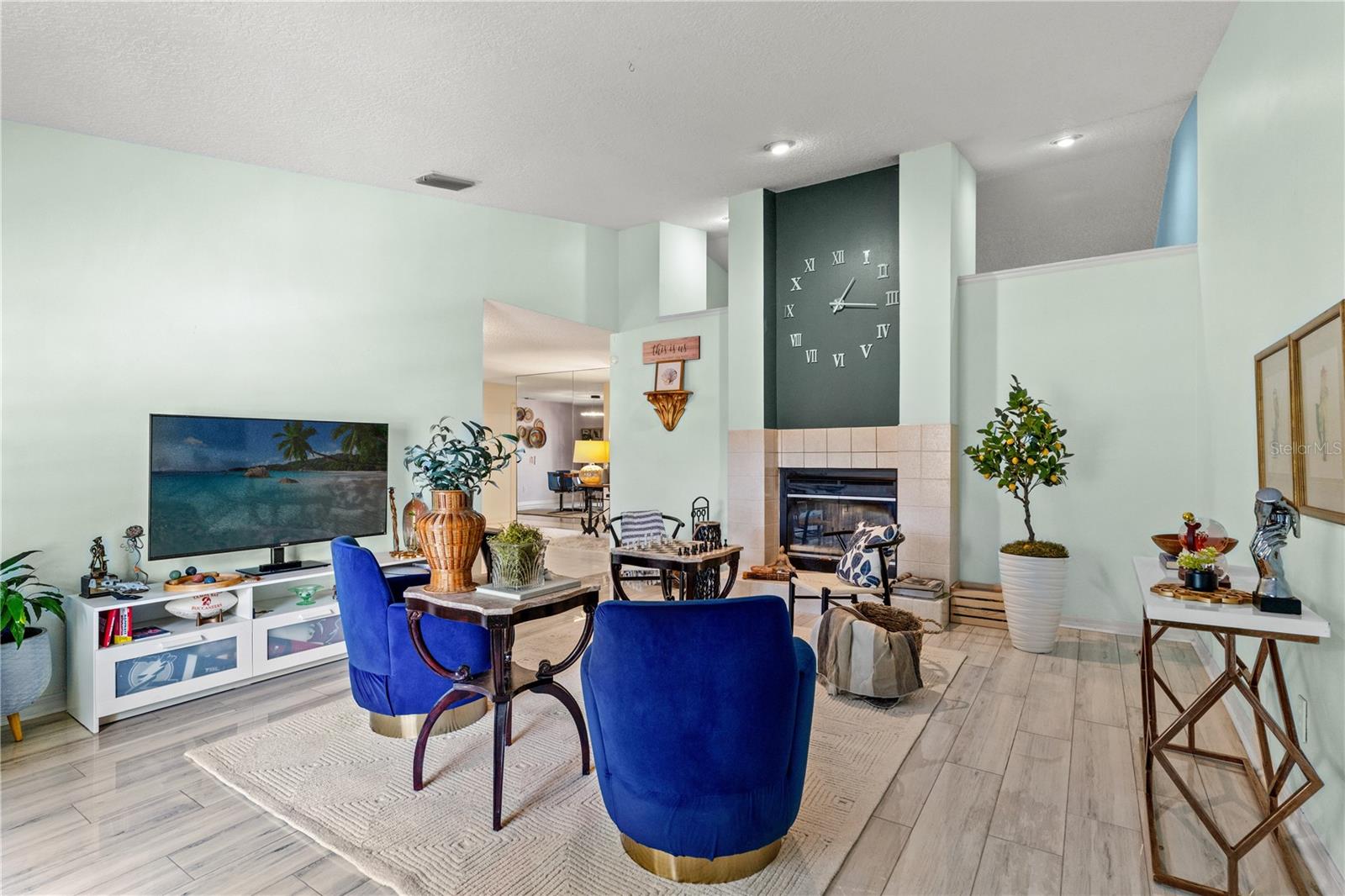 Image 7 of 35 For 10902 Bent Tree Place