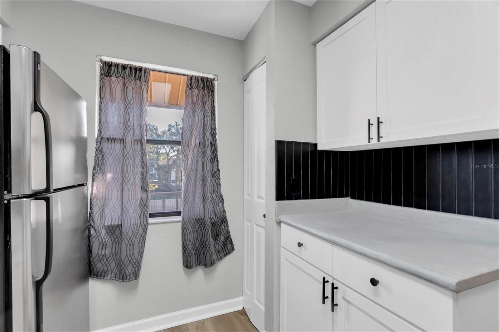 Image 10 of 37 For 10167 Sailwinds Boulevard N D206