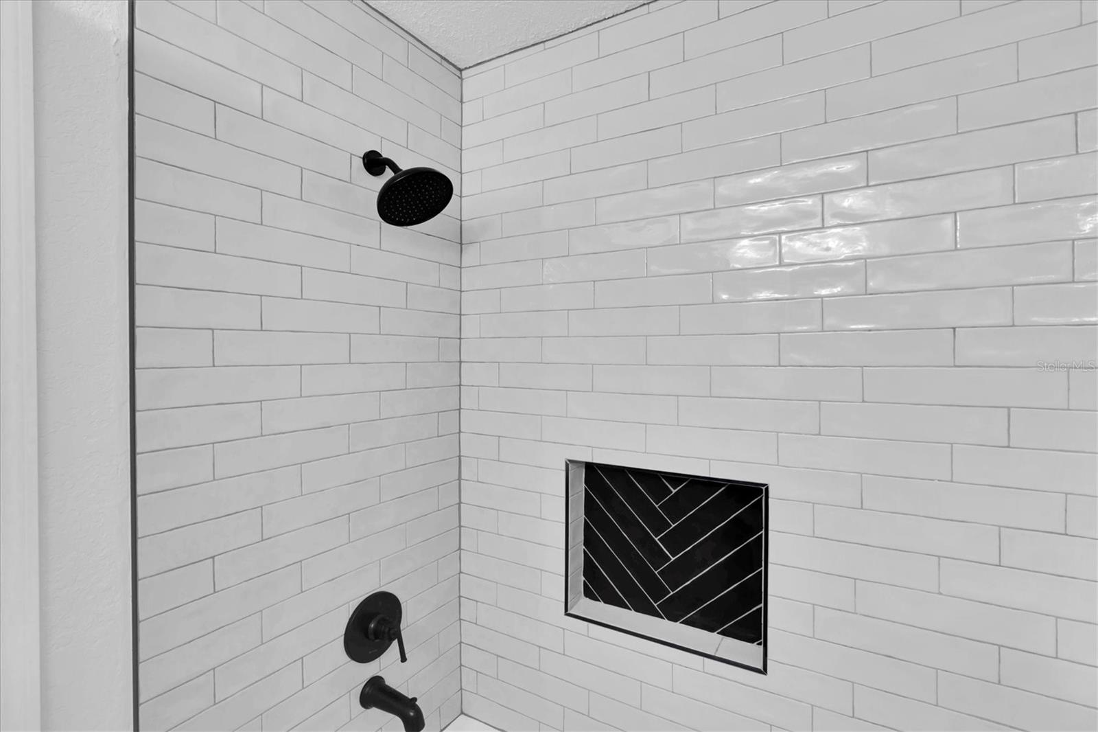 Image 15 of 37 For 10167 Sailwinds Boulevard N D206