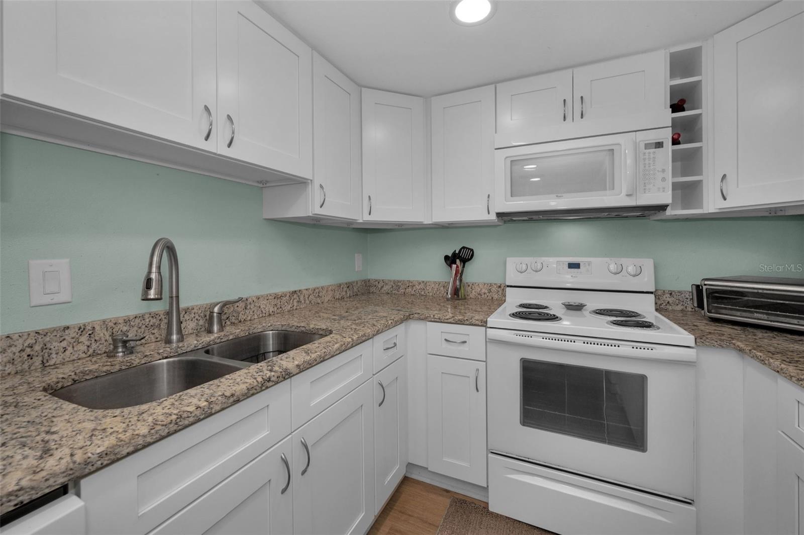 Image 18 of 51 For 2700 Bayshore Boulevard 9307