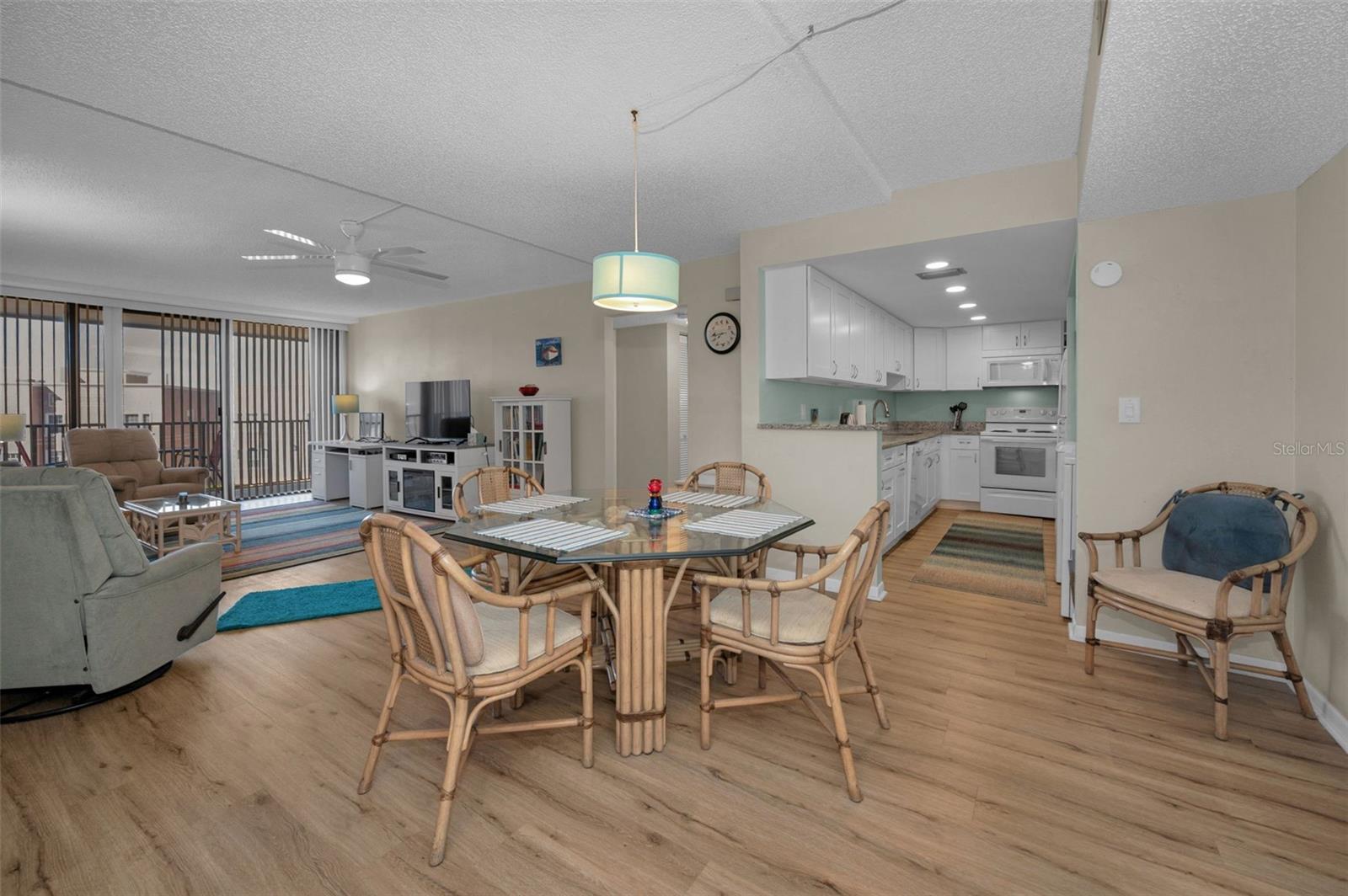 Image 9 of 51 For 2700 Bayshore Boulevard 9307