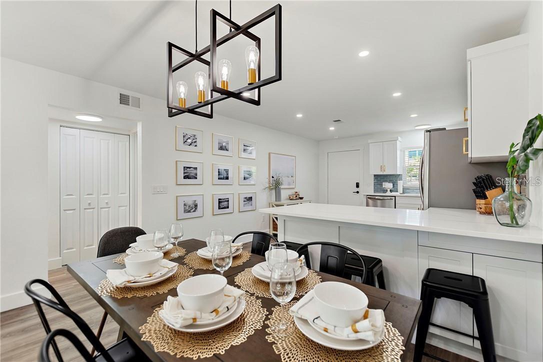 Image 7 of 21 For 7003 Sunset Way 4