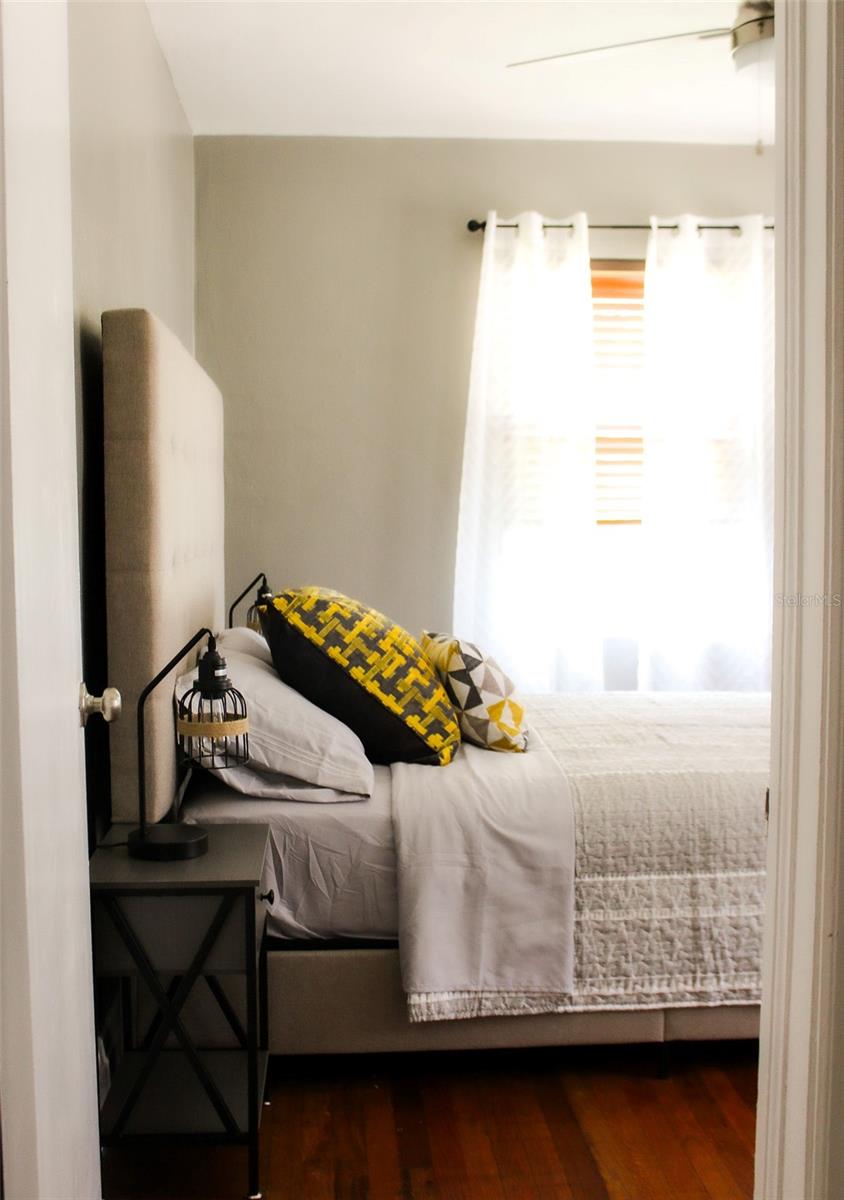 Image 8 of 39 For 4115 San Pedro Street