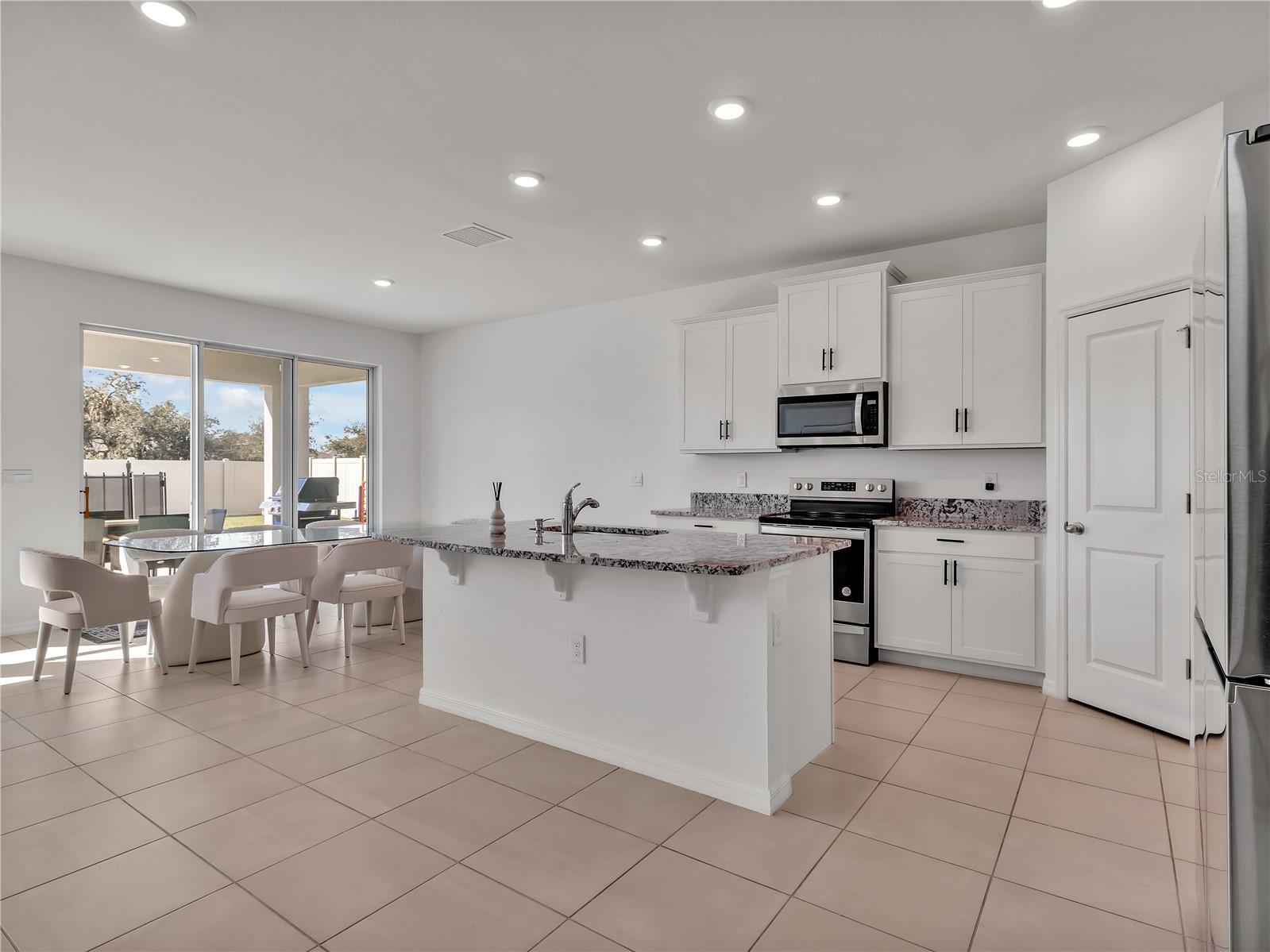 Image 5 of 62 For 16733 Glacier Bay Loop