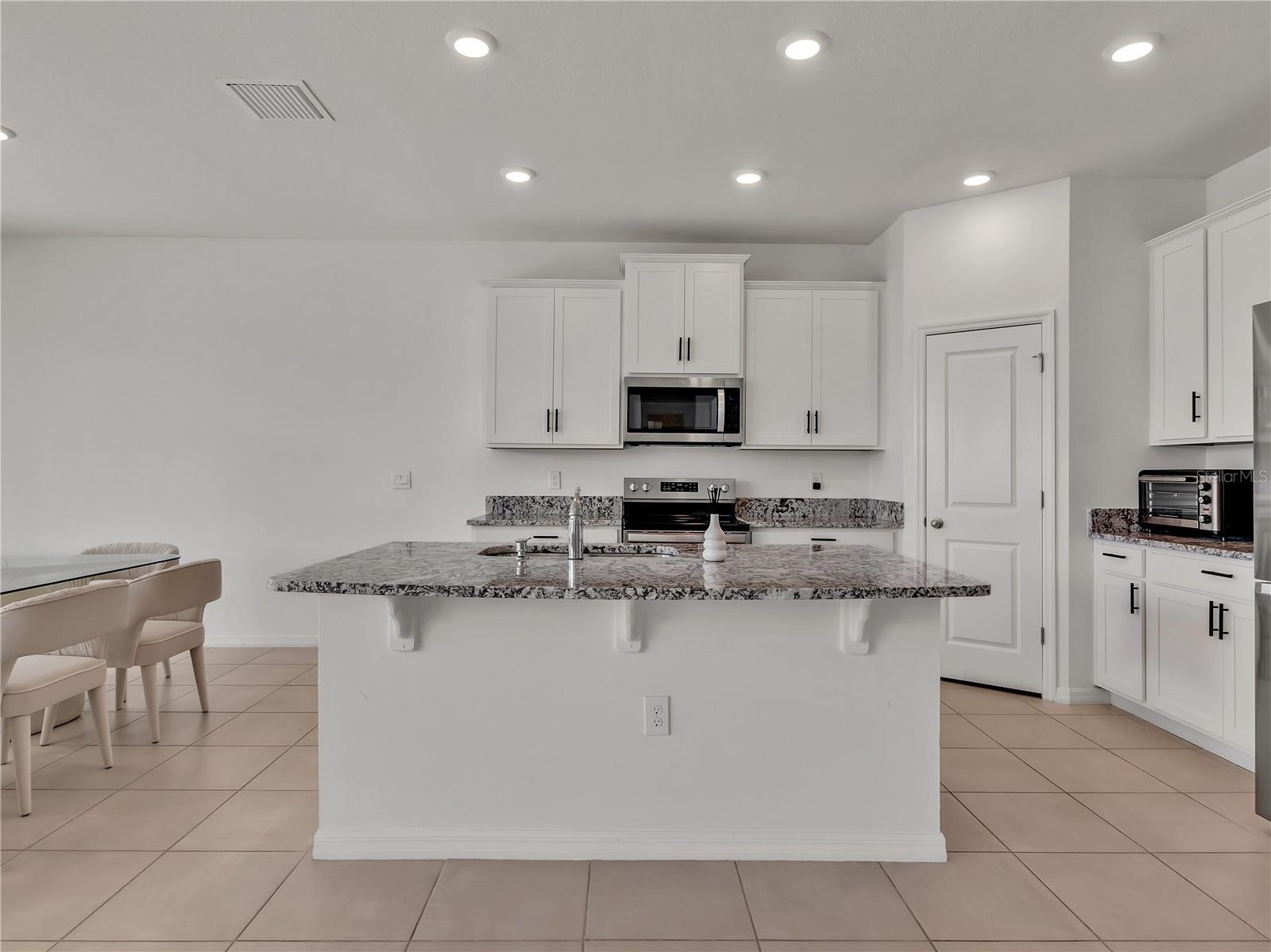 Image 6 of 62 For 16733 Glacier Bay Loop