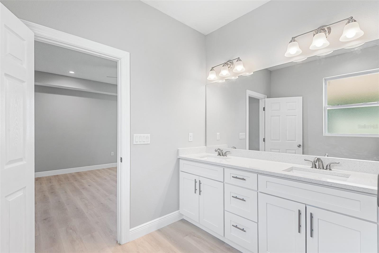 Image 22 of 26 For 2519 Avenue E Sw