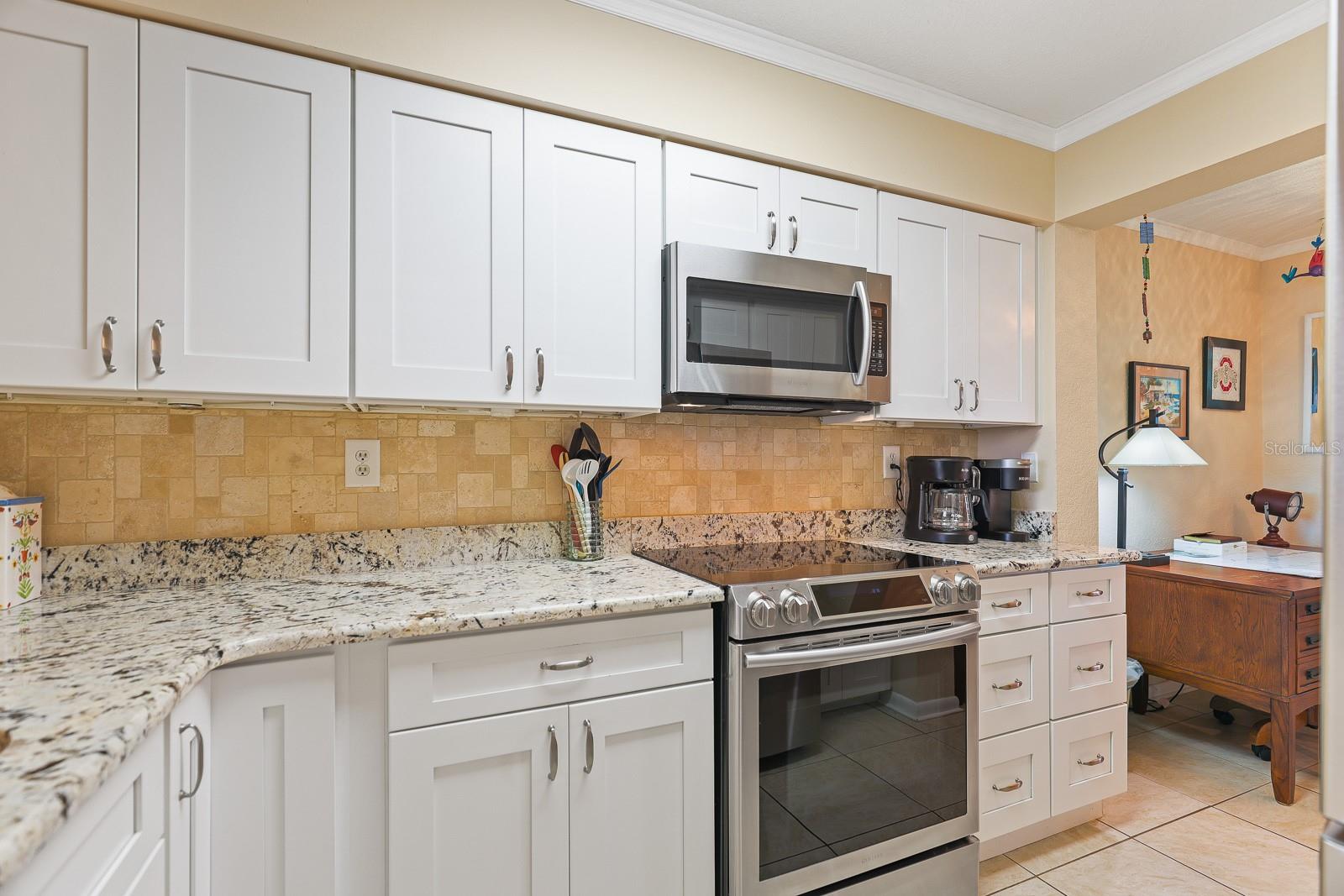 Image 11 of 56 For 5901 Bahia Del Mar Circle 521
