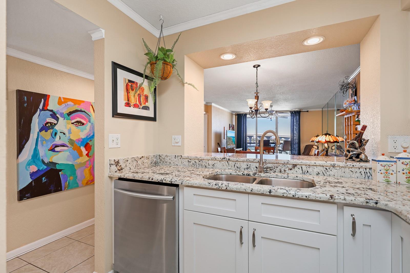 Image 13 of 56 For 5901 Bahia Del Mar Circle 521