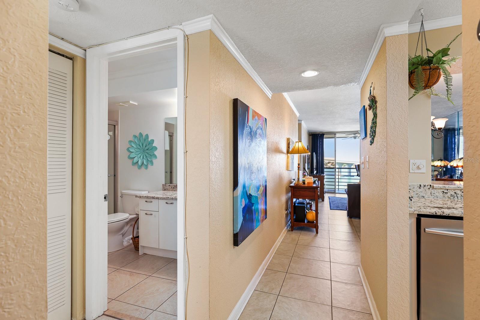 Image 18 of 56 For 5901 Bahia Del Mar Circle 521