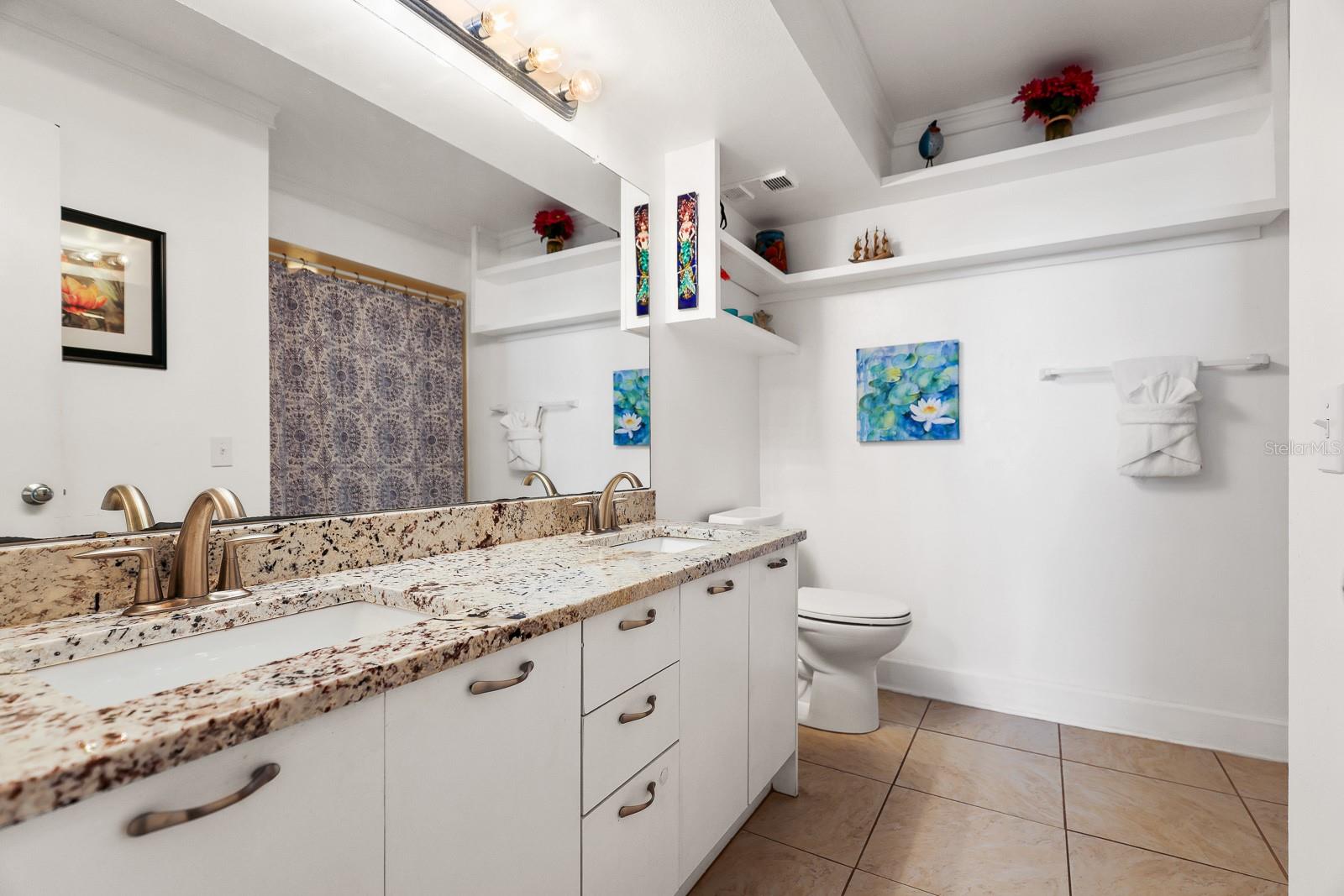Image 28 of 56 For 5901 Bahia Del Mar Circle 521