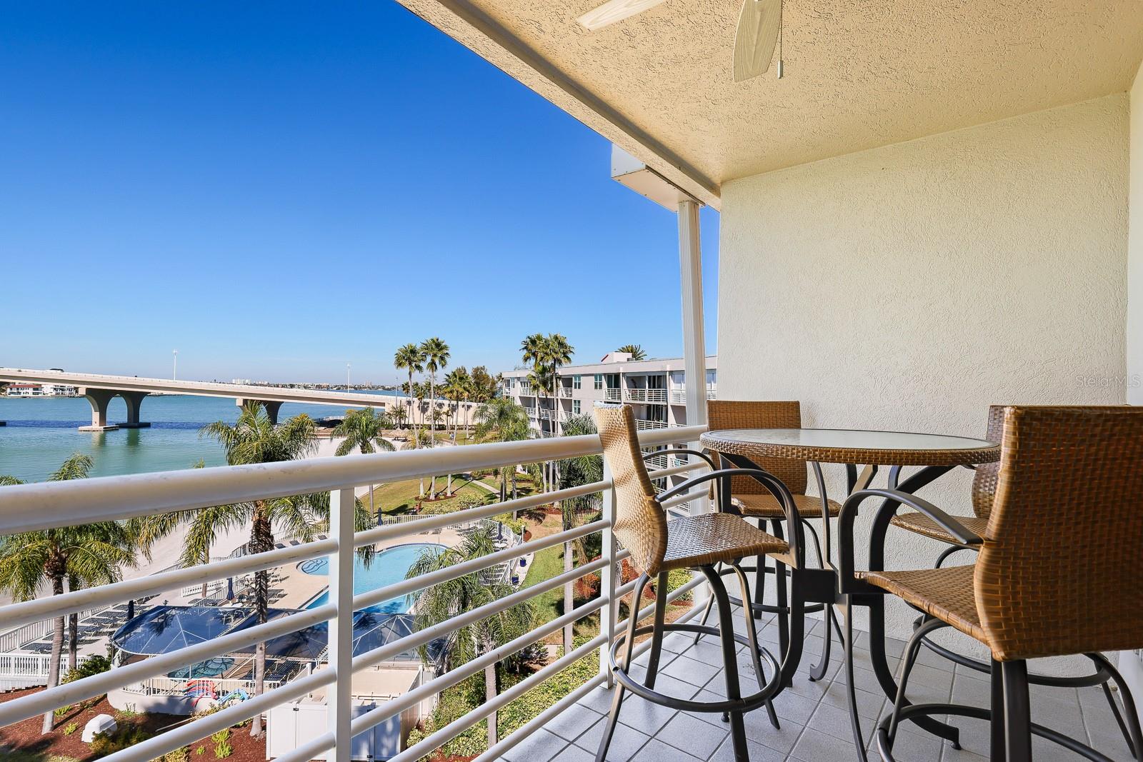Image 32 of 56 For 5901 Bahia Del Mar Circle 521