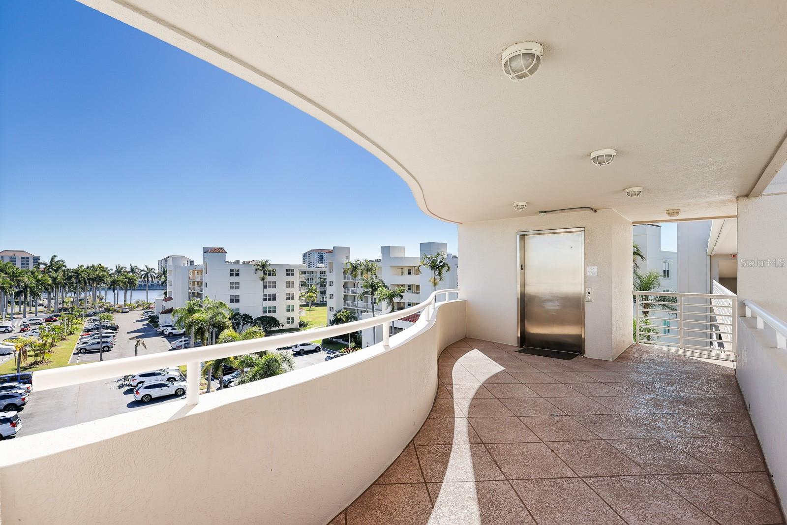 Image 37 of 56 For 5901 Bahia Del Mar Circle 521