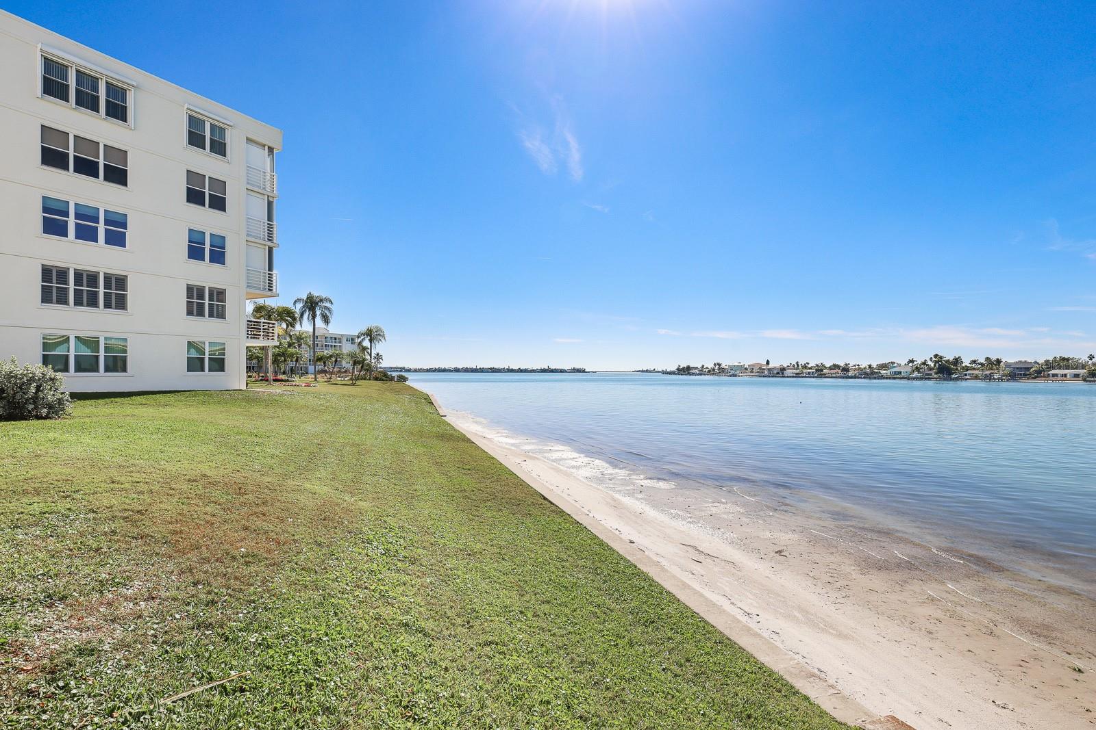 Image 43 of 56 For 5901 Bahia Del Mar Circle 521