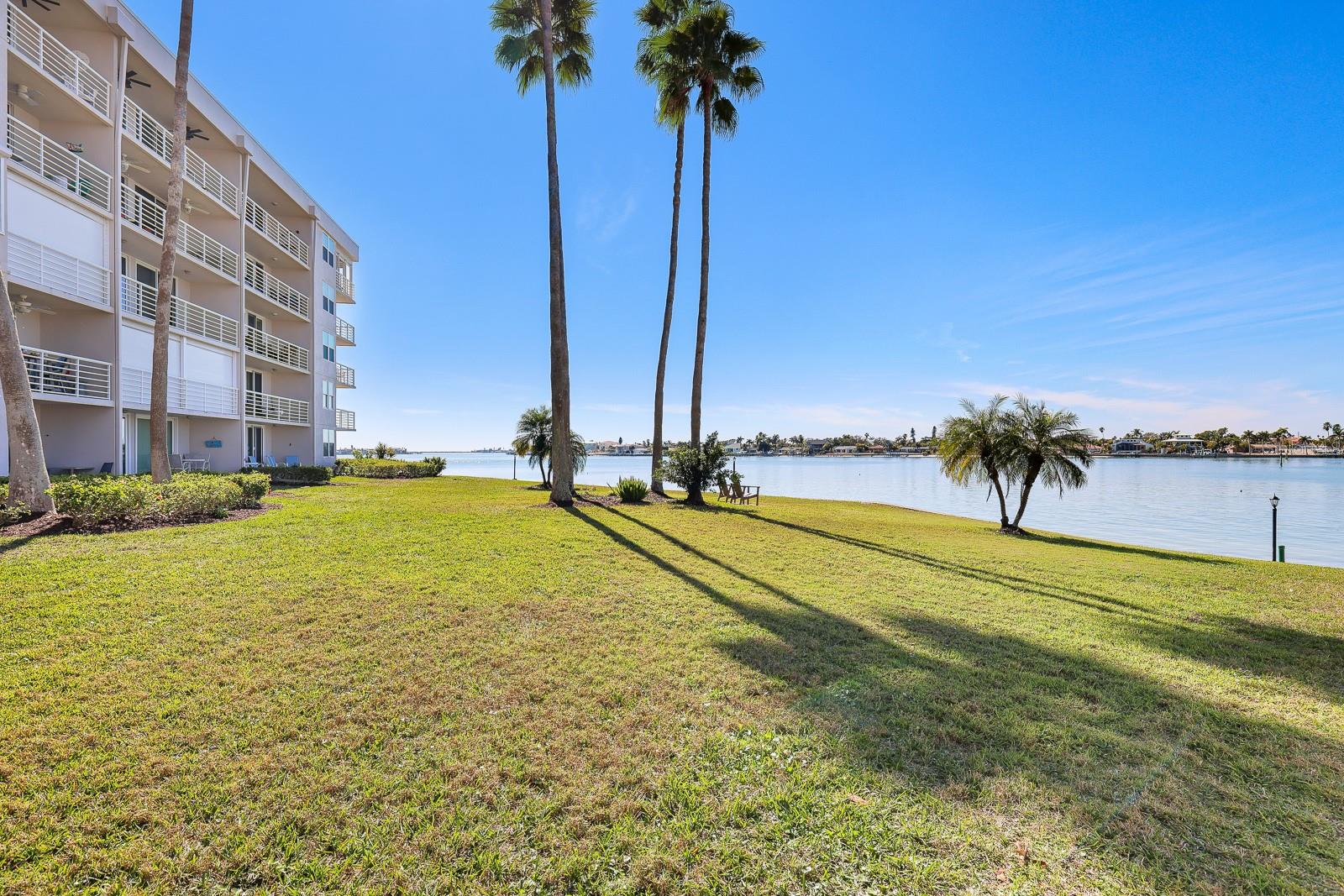 Image 44 of 56 For 5901 Bahia Del Mar Circle 521