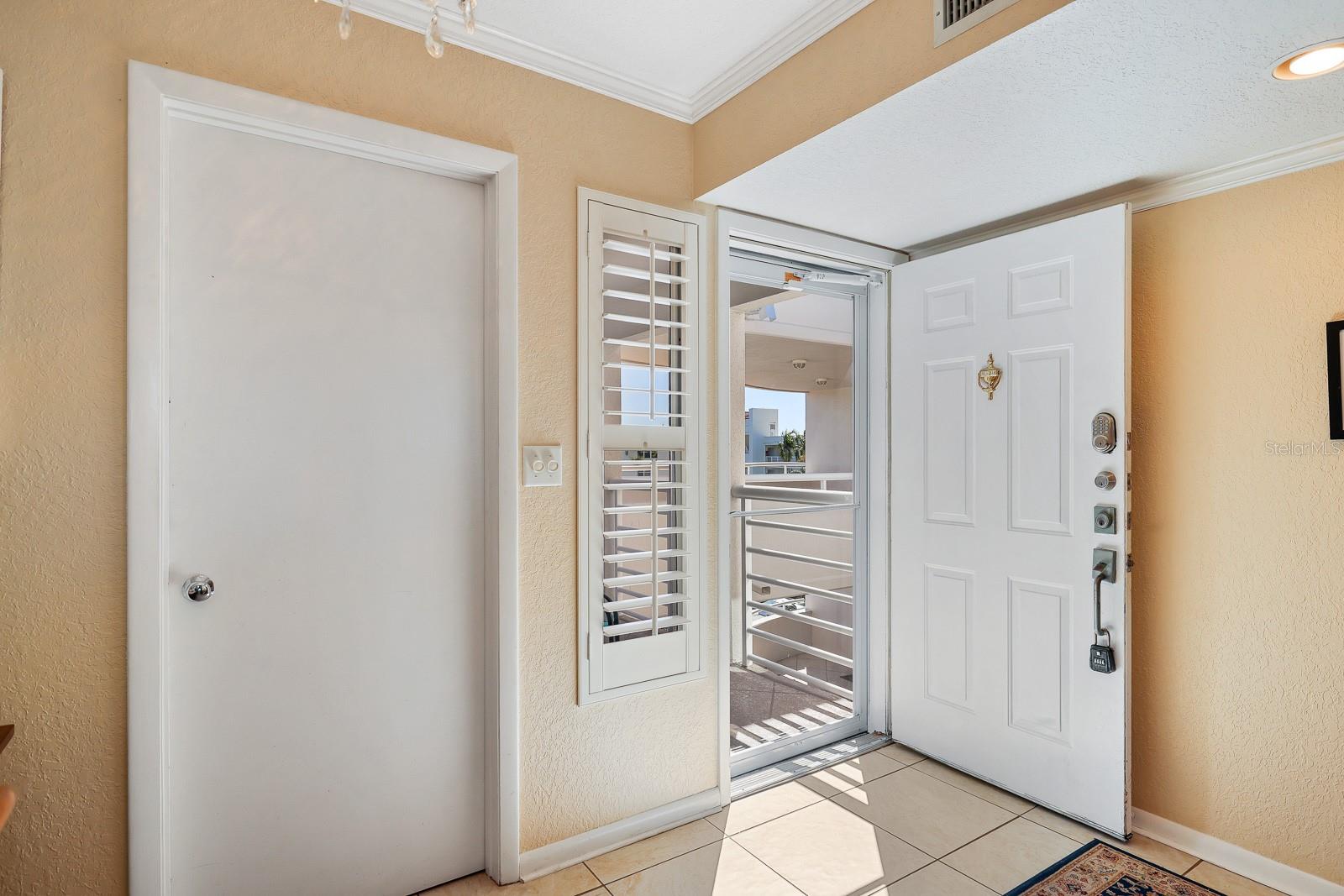 Image 5 of 56 For 5901 Bahia Del Mar Circle 521