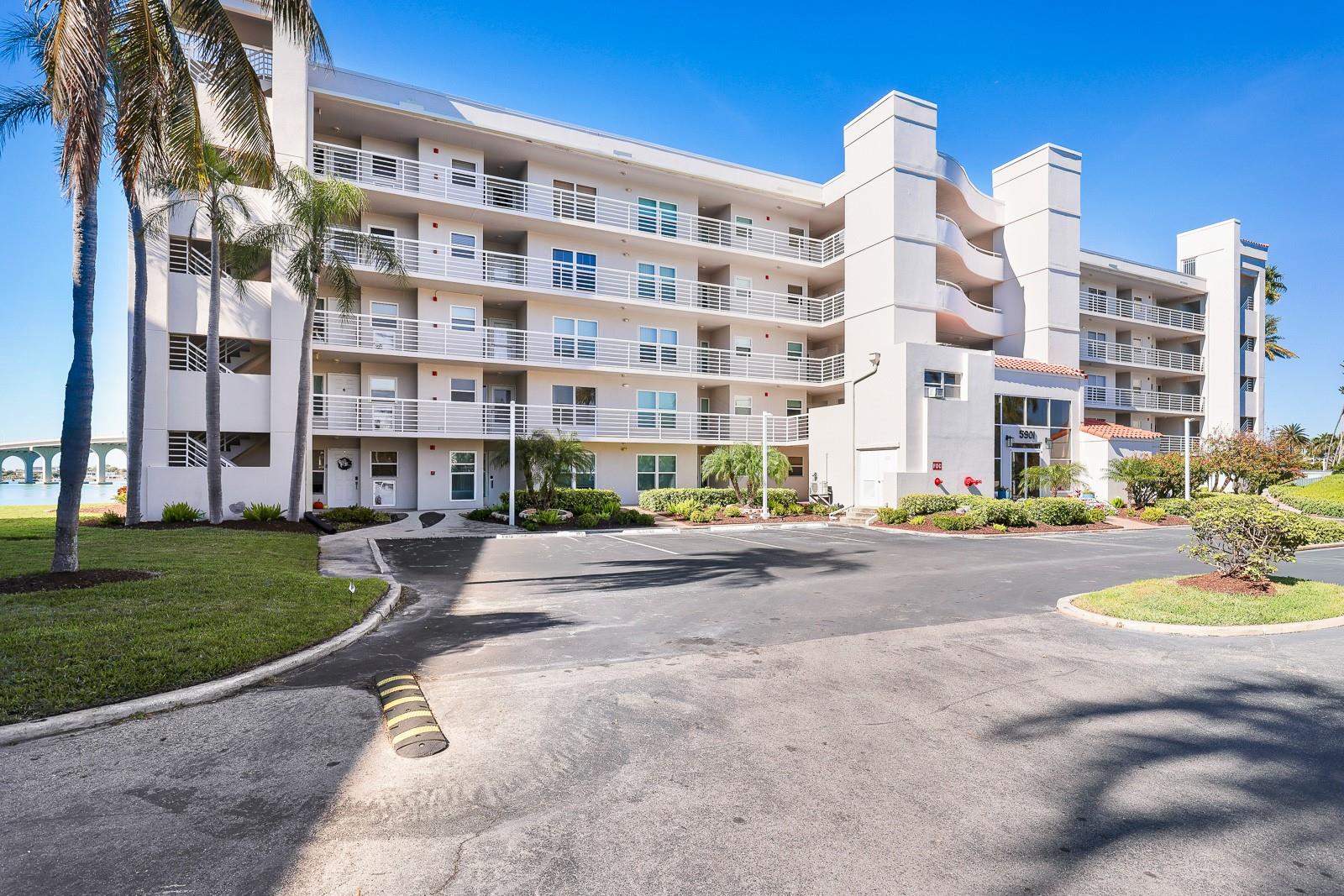 Image 54 of 56 For 5901 Bahia Del Mar Circle 521