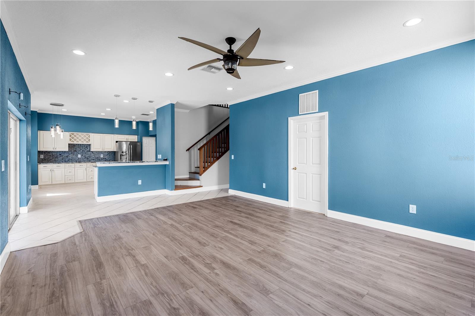 Image 14 of 52 For 27416 Breakers Drive