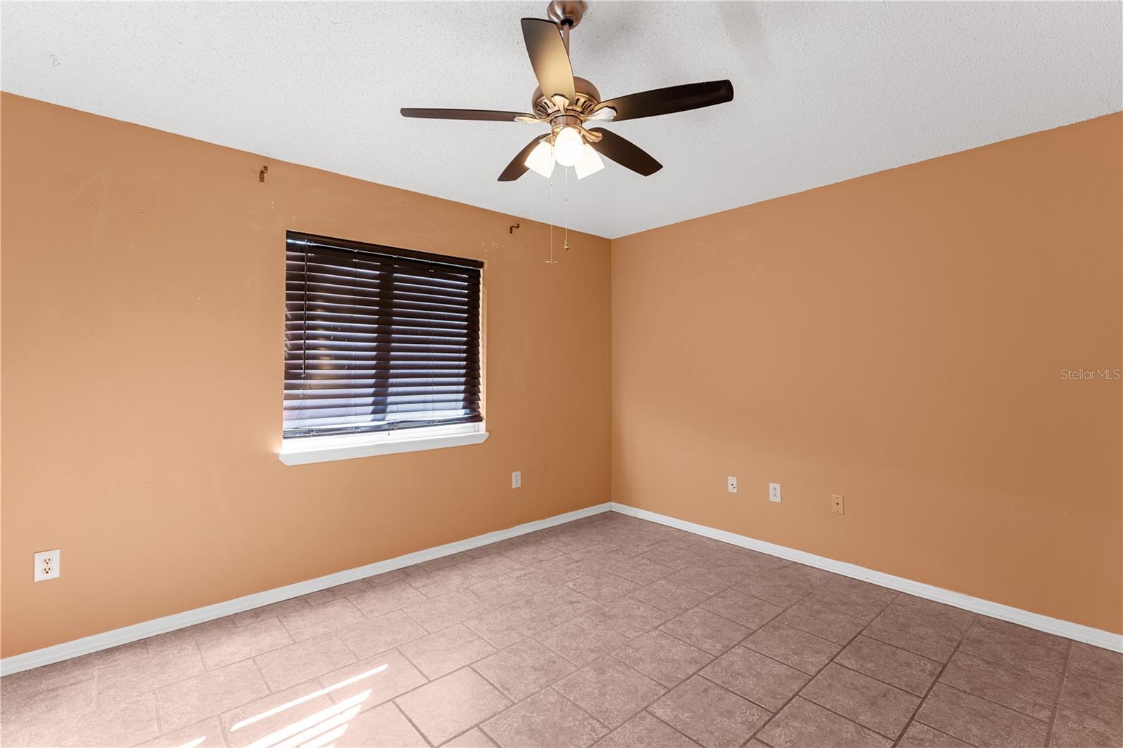 Image 34 of 52 For 27416 Breakers Drive