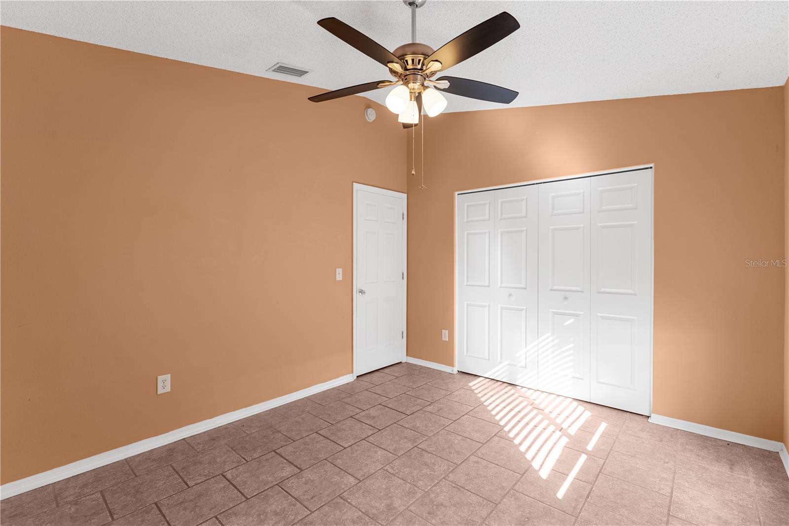 Image 36 of 52 For 27416 Breakers Drive