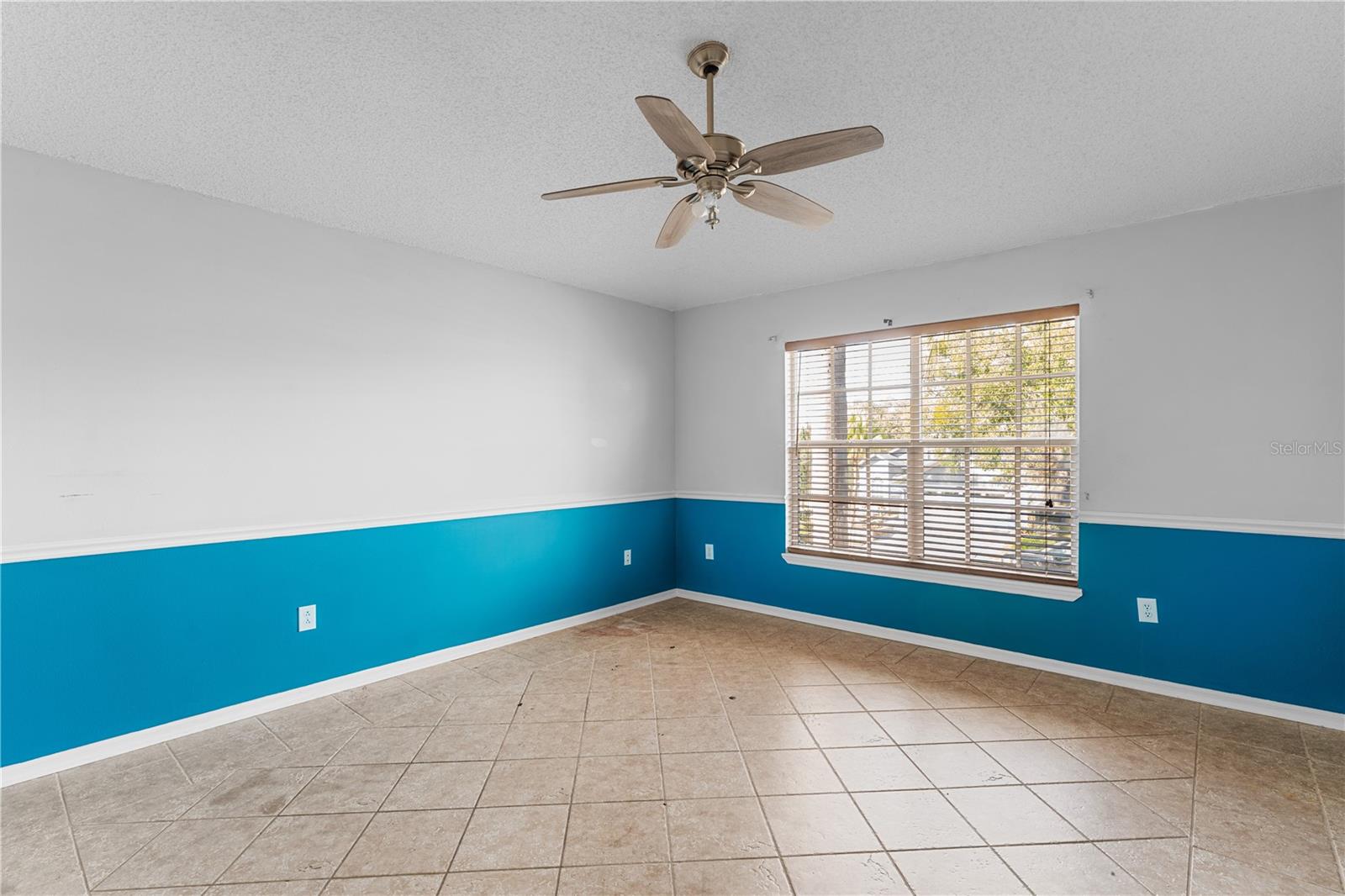 Image 37 of 52 For 27416 Breakers Drive